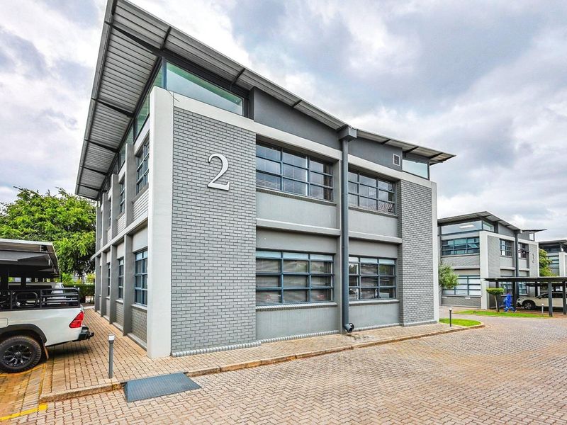 Upgrade Your HQ: Prime 230m2 
Fitted Modern Office Suite - Photo 3