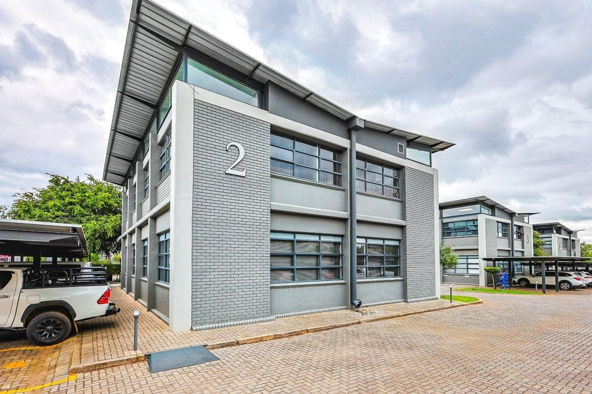 Upgrade Your HQ: Prime 230m2 
Fitted Modern Office Suite - Photo 3