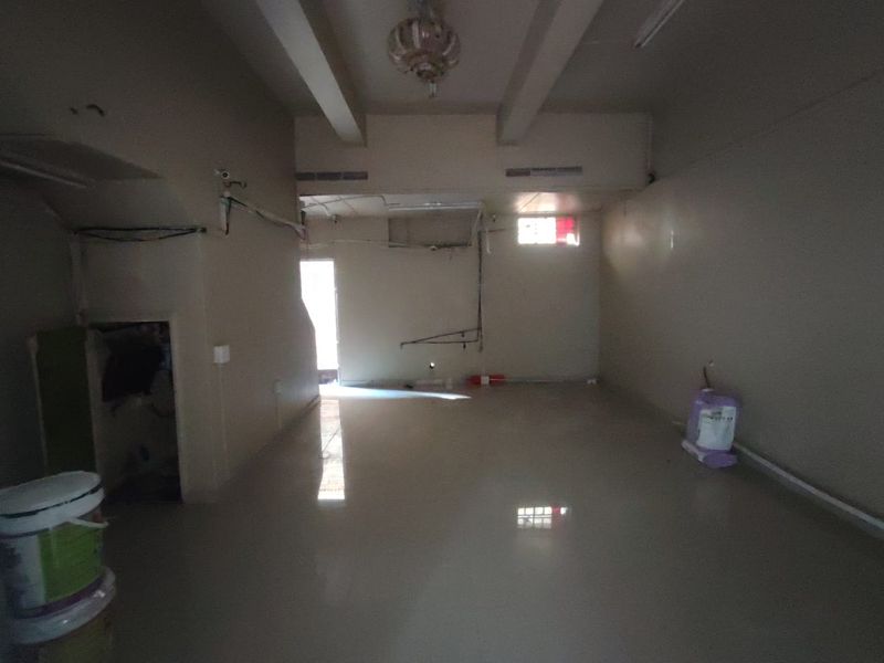 Prime Retail Space to Let in the CBD - Photo 2