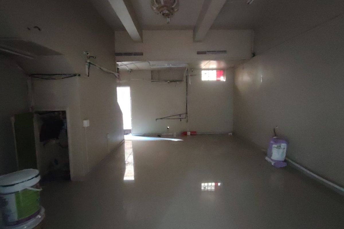 Prime Retail Space to Let in the CBD - Photo 2