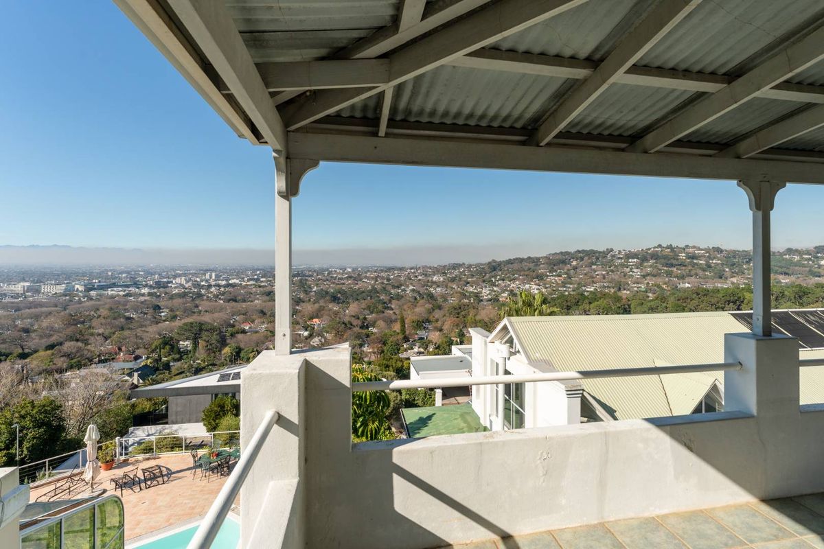 Ideal Investment Opportunity For Airbnb Or For The Family Looking For Multiple Accommodation In Sought-after Fernwood, Newlands - Photo 3