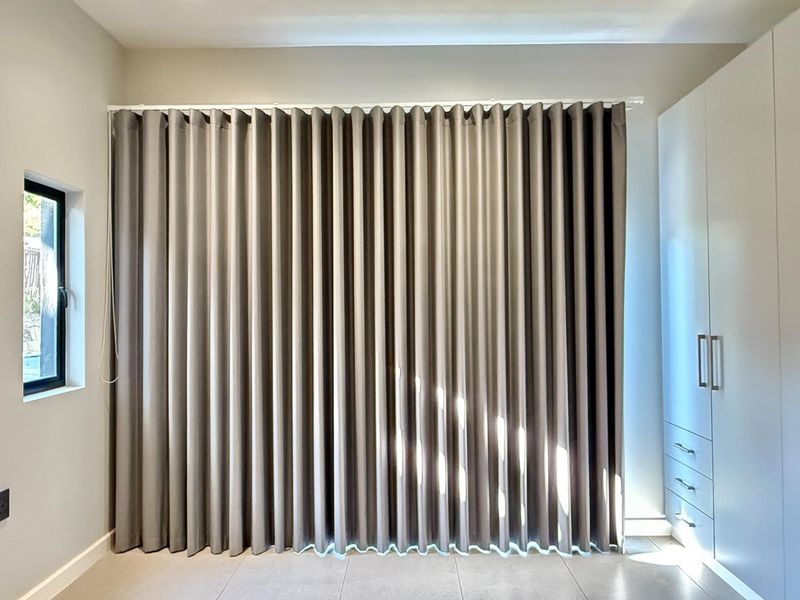 Modern Spacious Home - Photo 9