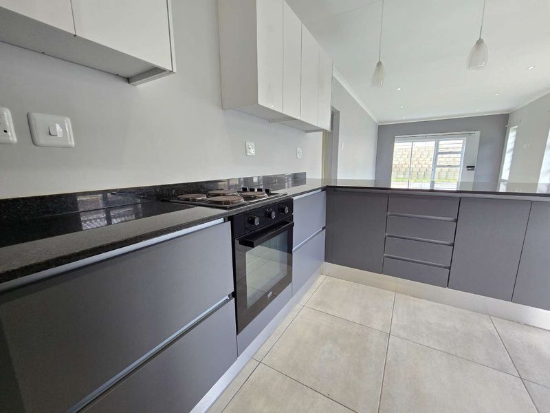 Spacious 118 m2 Family Home in Lovely Lovemore Park - Photo 4