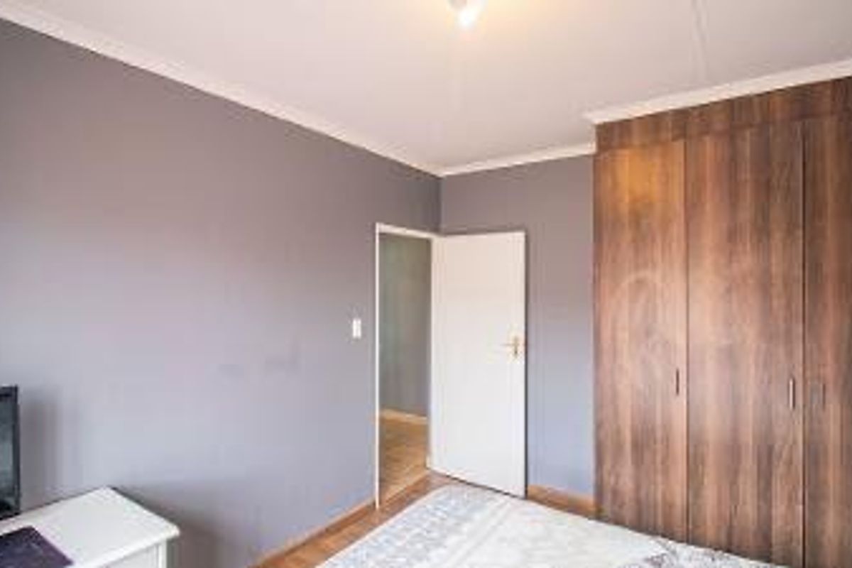 3 Bed House for Sale - Photo 4