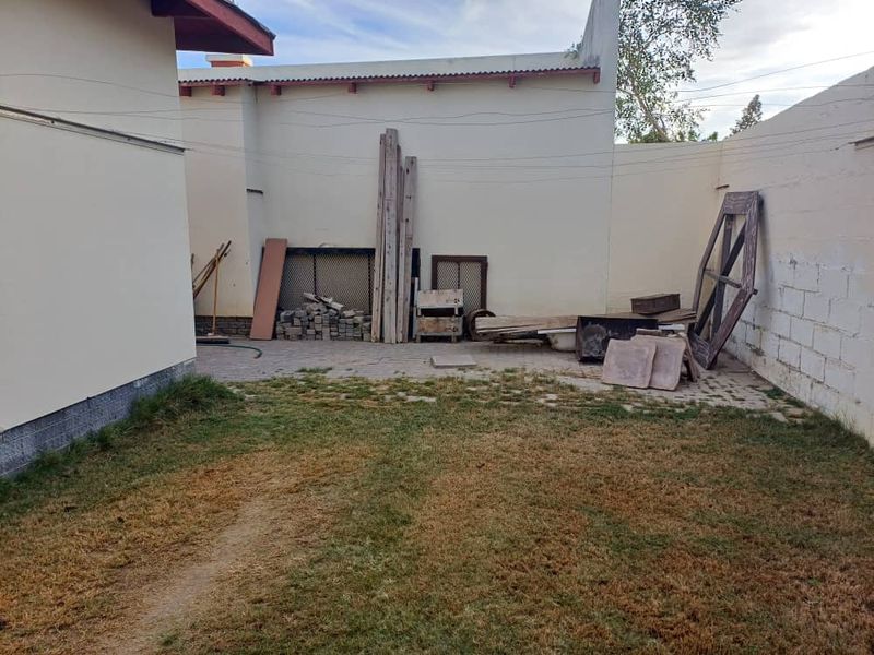 RENOVATORS DREAM! - Photo 6