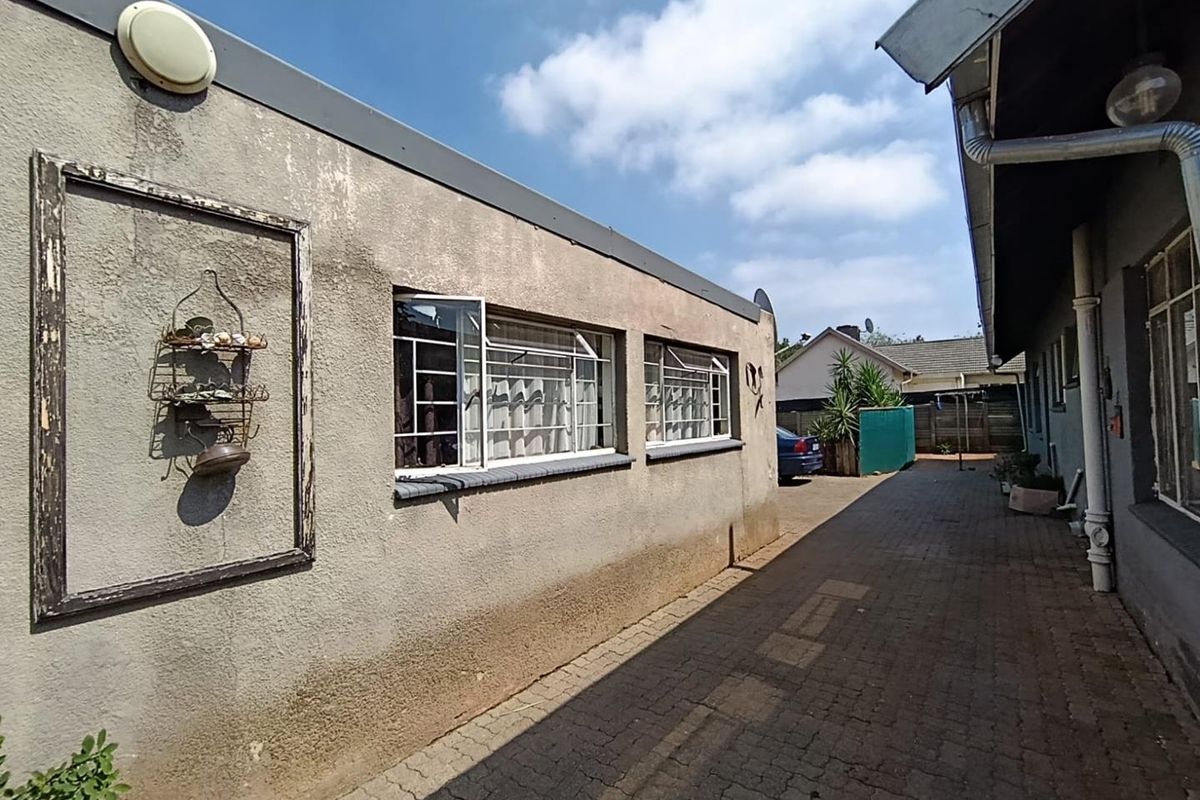 For Sale – Investment Opportunity in Rhodesfield, Kempton Park - Photo 2