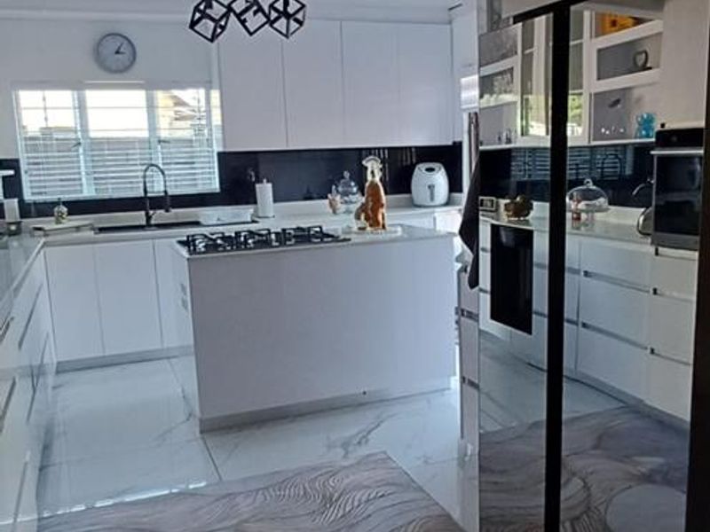 Your All-In-One Family Haven Awaits! - Photo 3