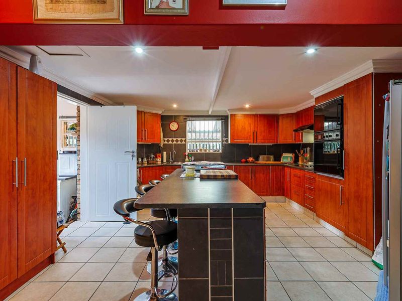 Investor’s Dream: Multi-Unit Property with Strong Rental Returns. - Photo 9