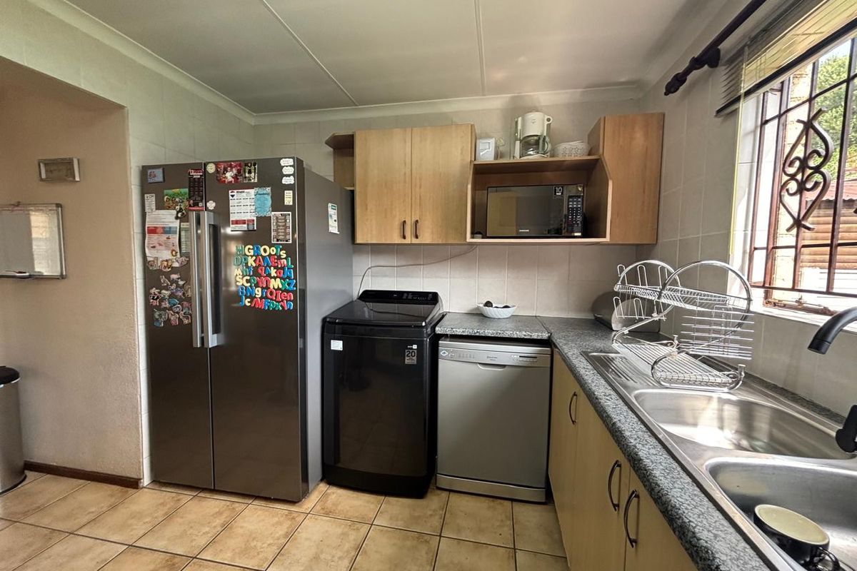 2 Bedroom Cluster for sale in Kibler Park - Photo 4