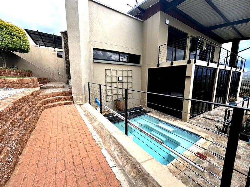 3 Bedroom House For Sale in Kleine Kuppe - Photo 2