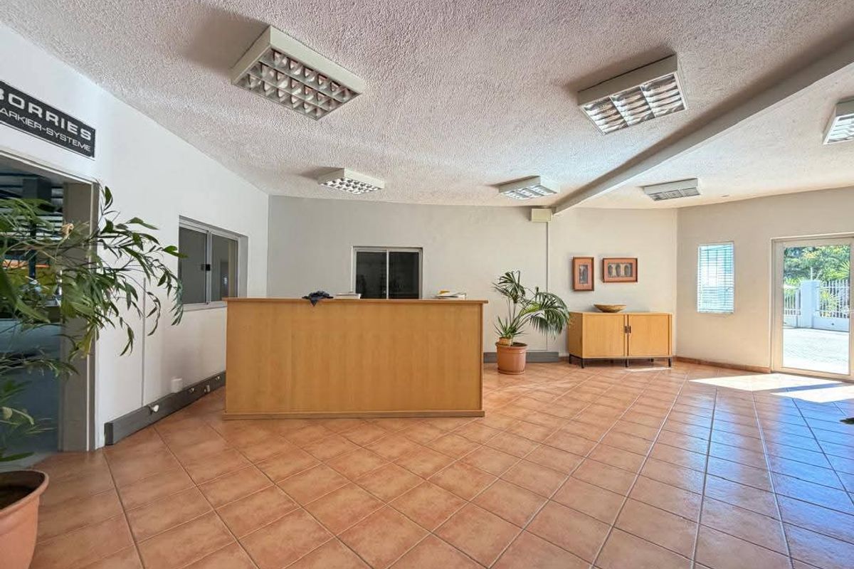Prime commercial property for sale in Prosperita with 4,050 m2 erf . - Photo 3