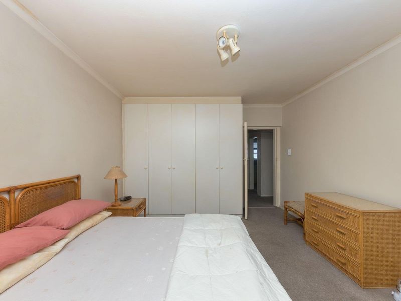 Two bedroom apartment in Green Point - Photo 8