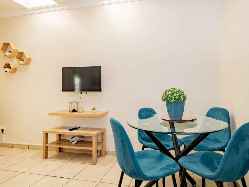 La Bella Vida Self Catering Apartments - Photo 8