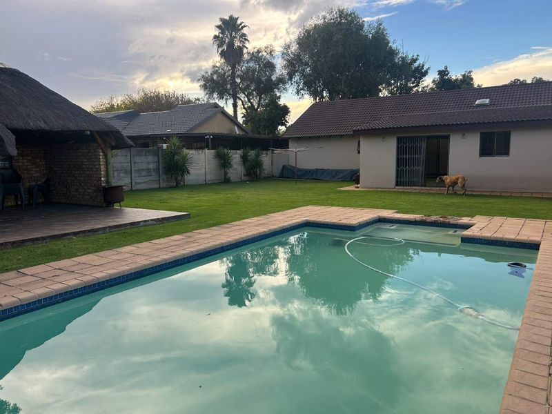 **Charming Family Home with Exceptional Outdoor Entertainment Space** - Photo 5