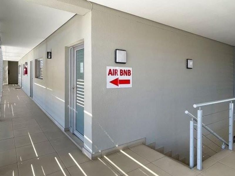 A GRADE OFFICES TO LET - BEST LOCATION - KLEIN WINDHOEK - Photo 4