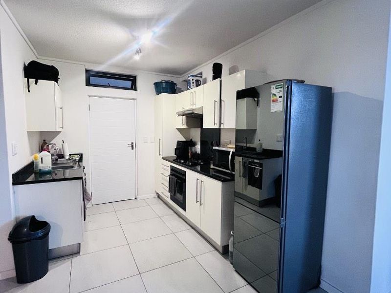 For Sale | 1 Bedroom Apartment | City Junction | N$ 1 200 000 - Photo 3