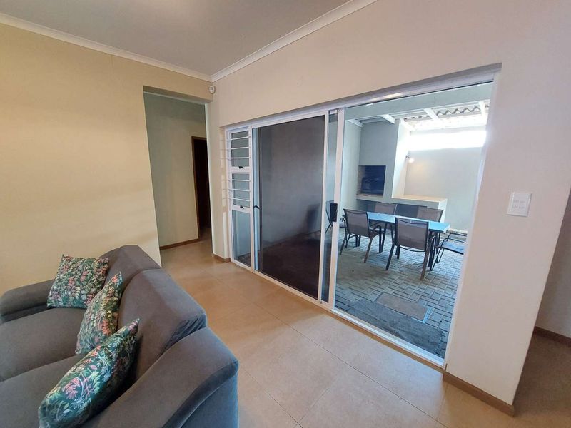 Ou Planmaker Self-catering House - Photo 4