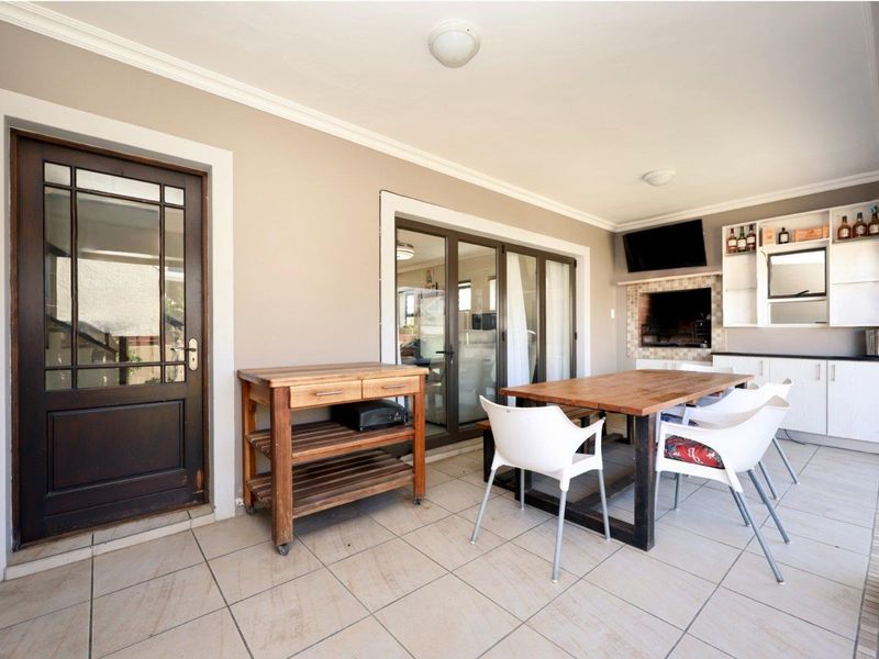 Charming Double-Storey Family Home in a Secure Lifestyle Estate - Photo 4