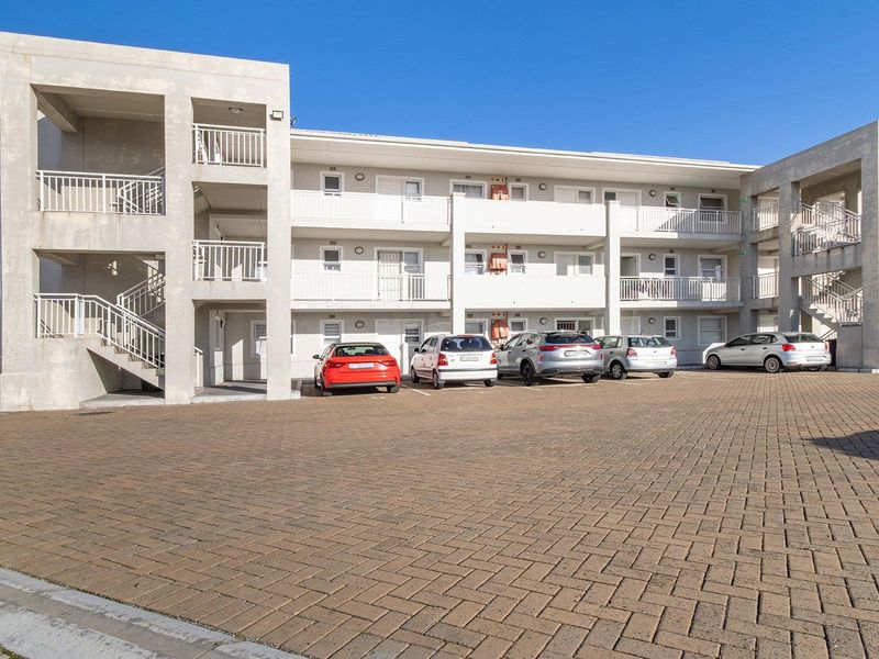 Neat & Practical 2-Bedroom Apartment for Sale - Photo 2