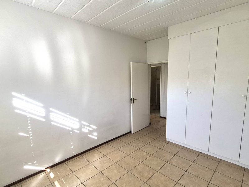 Spacious Loft Apartment for Sale in Trendy Fourways - Photo 8
