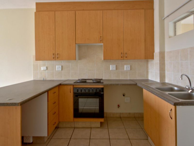 Loadshedding-Free Area | Modern 2 Bedroom Apartment - Photo 4