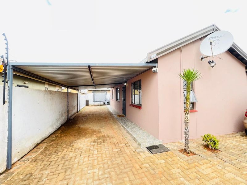 Imagine Coming Home To This Gorgeous 3 Bedroom Home in Protea Glen EXT 34!! - Photo 6