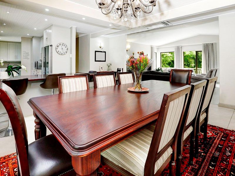 Spacious 4 Bed Family Home in Mature Garden – Walk to School! - Photo 6