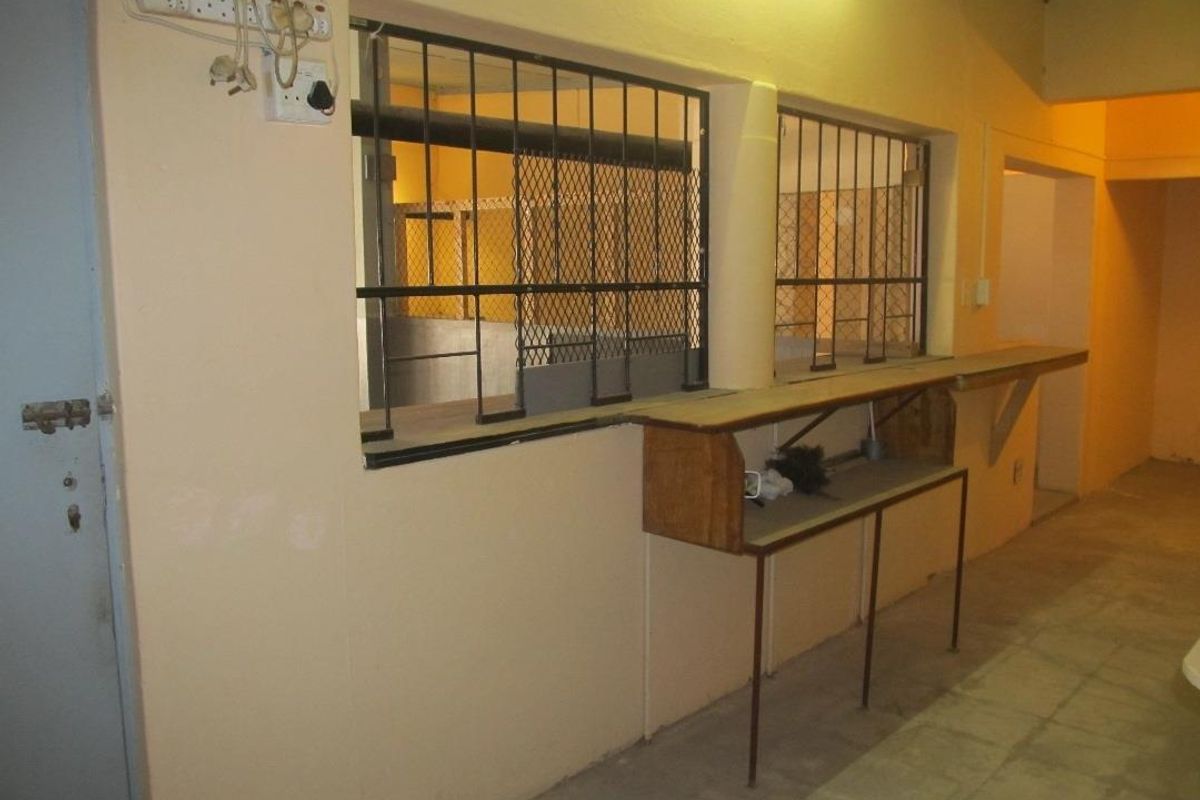 BUSINESS PREMISES FOR SALE - HENTIESBAY - Photo 2