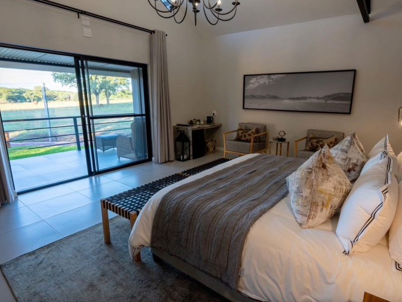 Stunning Lodge next to Etosha National Park - Photo 8