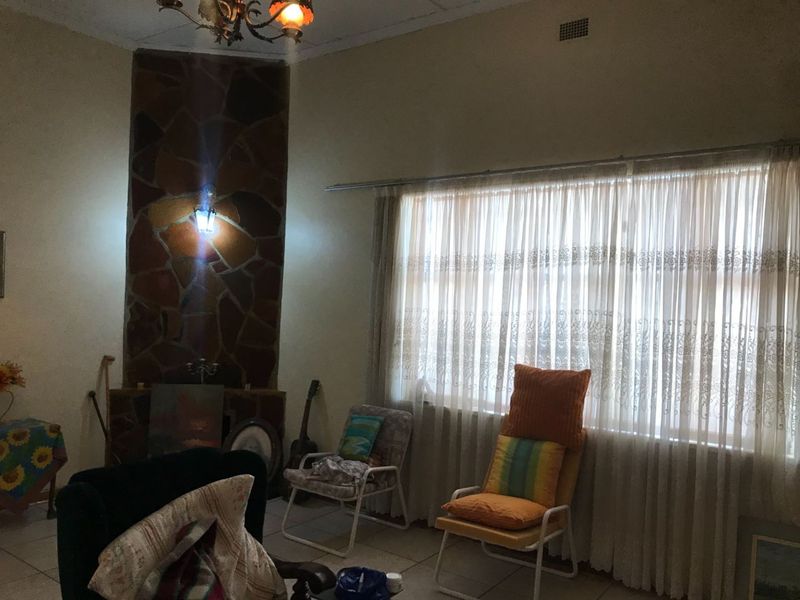 Great potential and opportunity for the entrepreneur or investor. - Photo 4