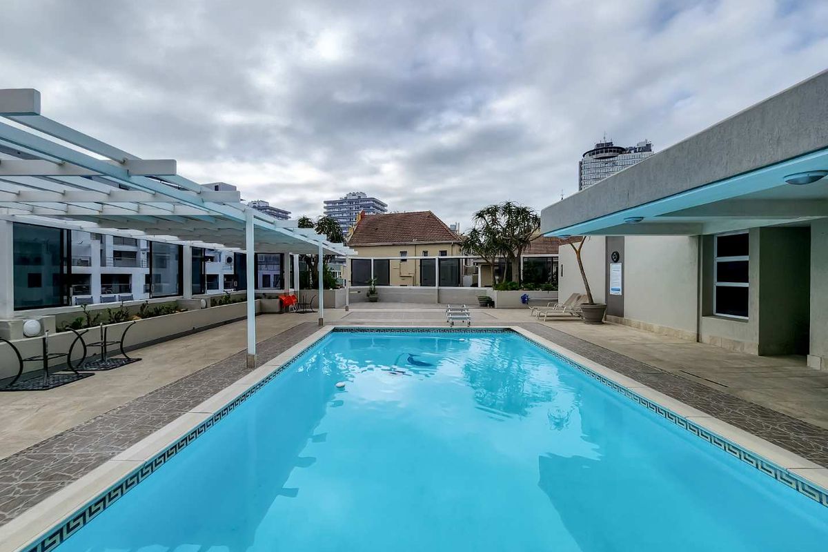 Furnished one bedroom apartment to rent in Sea Point - Photo 5