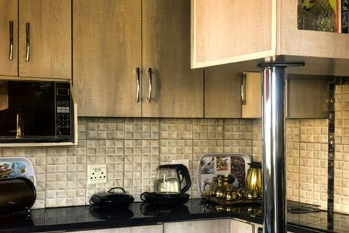 4 bedrooms house for sale in Soshanguve South ext 2 - Photo 3