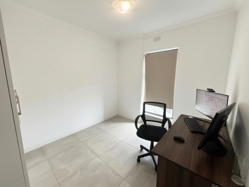 Investment Opportunity | Stylish 2-Bedroom Apartment in Rivergate – Tenanted & Income Generating - Photo 6