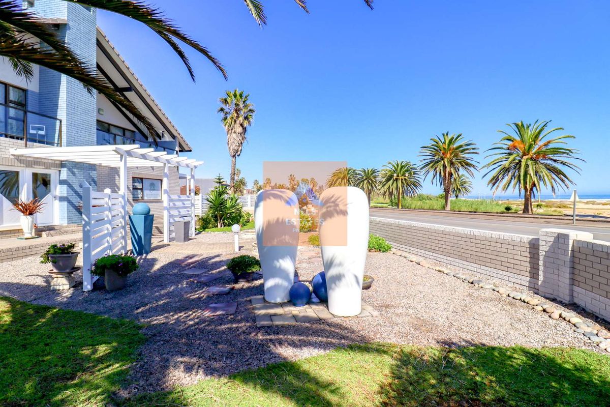Sea Front Home For Sale in Vineta, Swakopmund - Photo 2