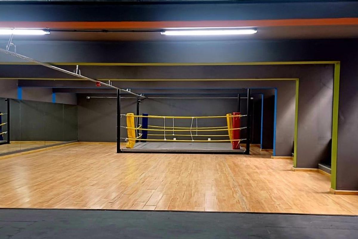 Versatile Office with Unmatched Convenience - Photo 2