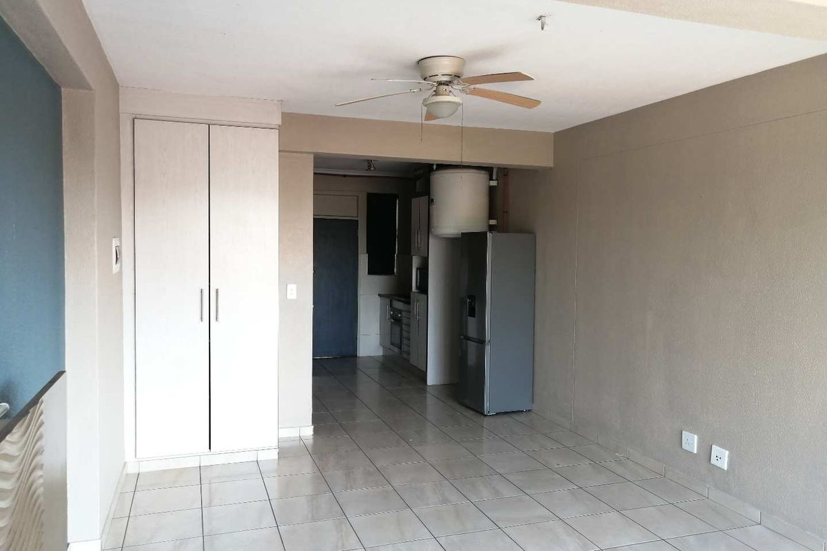 Lantana, Bachelor to rent - Photo 5