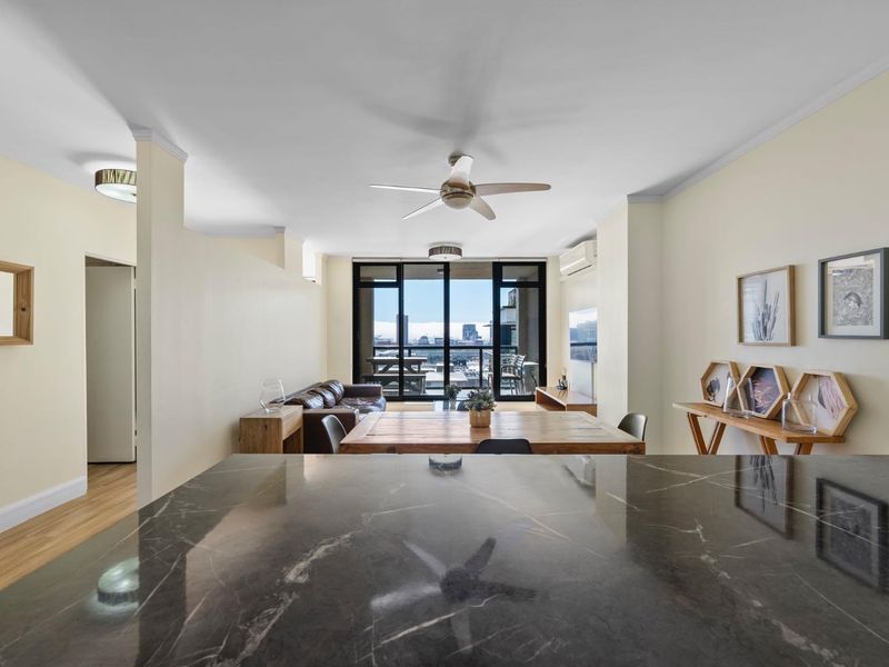 Exclusive Mandate | Elegant Two-Bedroom Apartment with Iconic Views at The Four Seasons - Photo 10