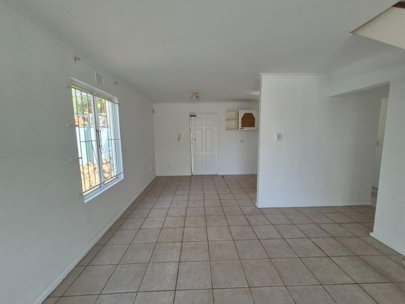 3 Bedroom Townhouse for sale in Malvern - Photo 6
