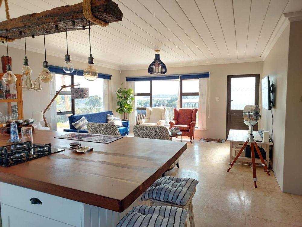 Central island in living area