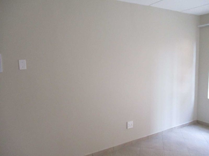 2 BEDROOM FLAT TO RENT IN PHILIP NEL PARK - Photo 10
