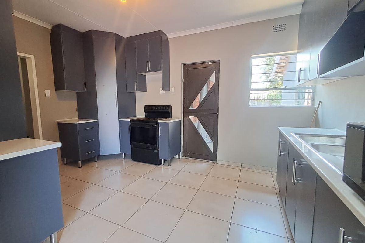 3-Bedroom Home with Flatlet & Entertainment Area in Mayberry Park - Photo 3