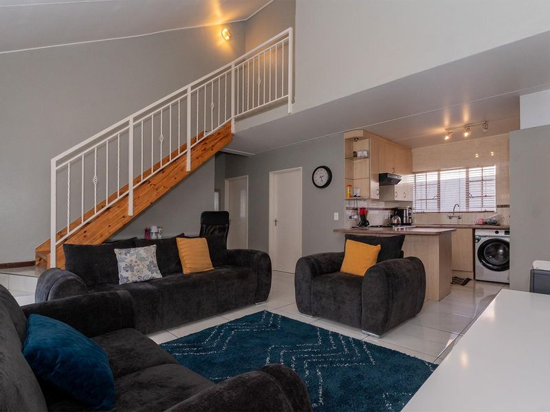 Secure Free-Standing 3 Bedroom Home in Sought-After Estate Terenure - Photo 5