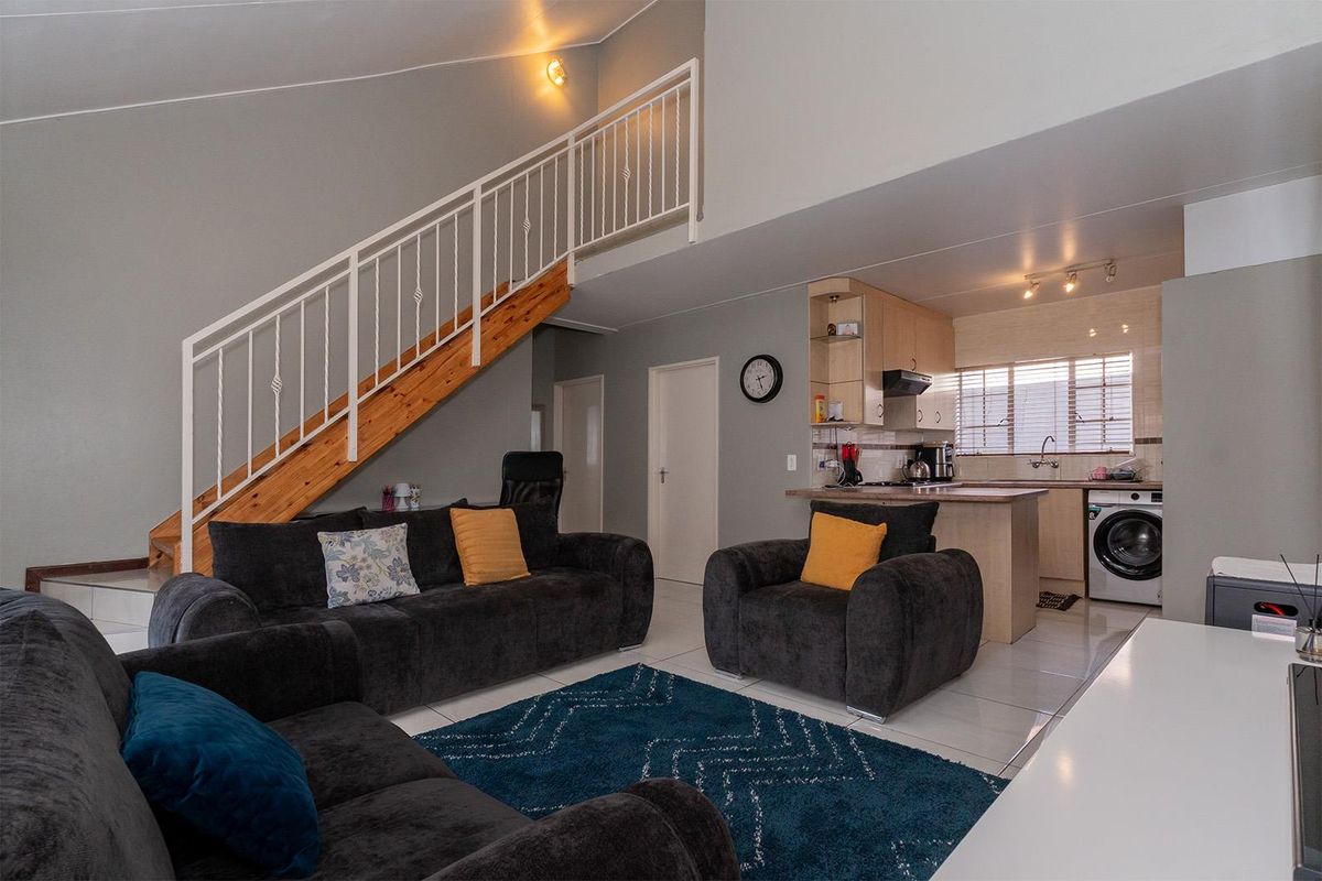 Secure Free-Standing 3 Bedroom Home in Sought-After Estate Terenure - Photo 5