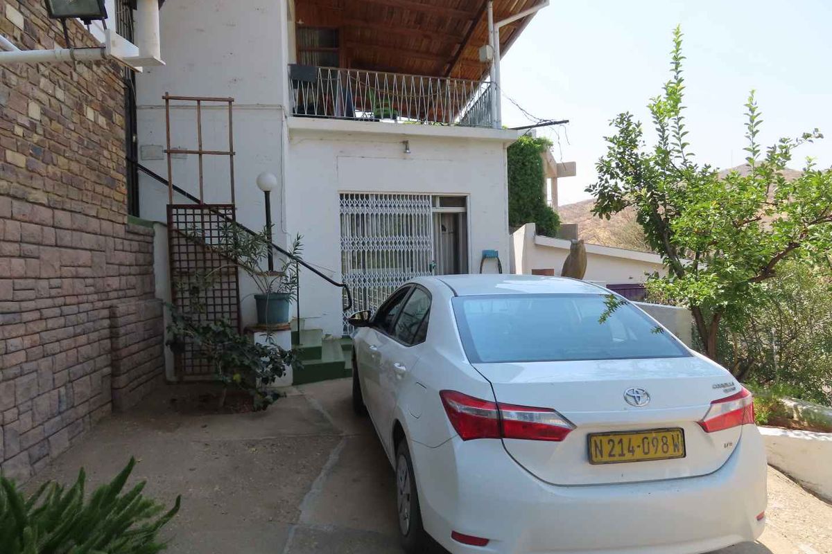 Renovation object on Luxury Hill - Photo 4