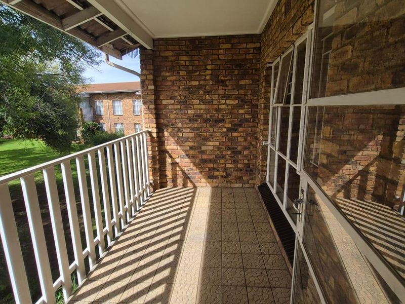 Welcome Home to Sharona Complex, Edleen - Photo 4