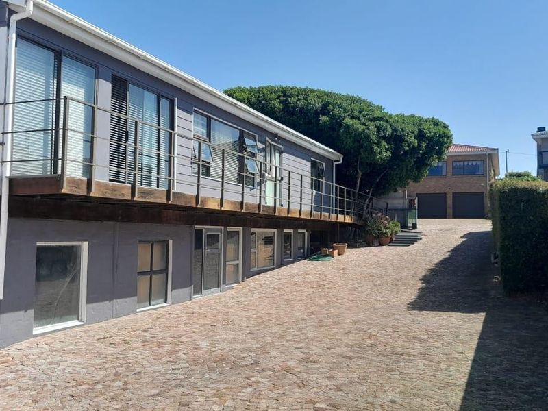 Spacious 3-bedroom house - Photo 3