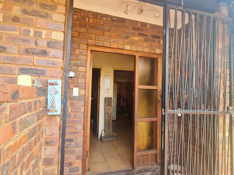 Family Home with Space to Grow. - Photo 3