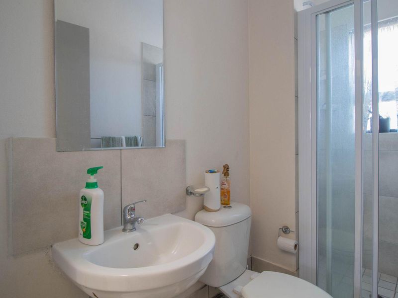 Beautiful apartment in a secure complex for sale - Photo 9