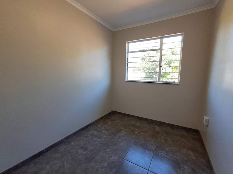 Newly Renovated 4-Bedroom, 2 bath Home in Waverley - Photo 8