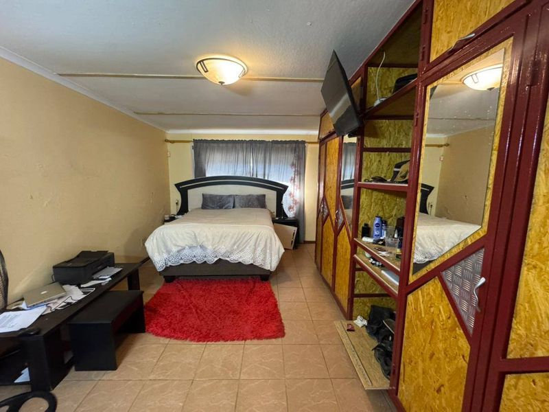 3 Bedroom House For Sale in Khomasdal - Photo 10